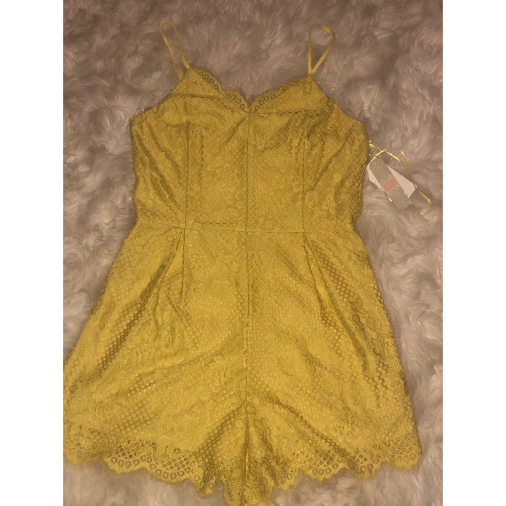 🚨BOGO🚨 Lace Yellow Romper